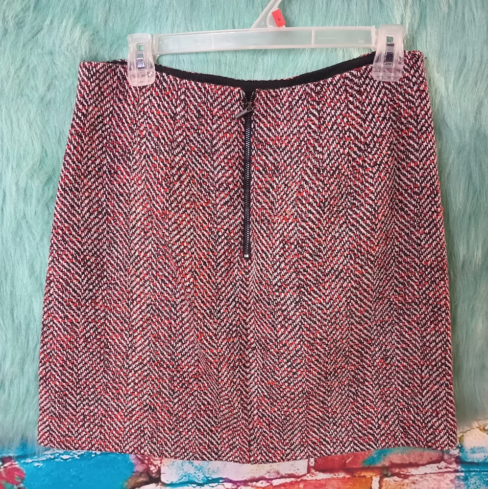 Loft Red White and Black Skirt Size 6 - Picture 7 of 8